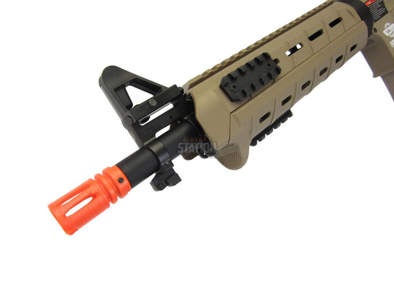 G&G CM16 MOD 0 Combat Machine Tan Airsoft Rifle with Muzzle and side rail view