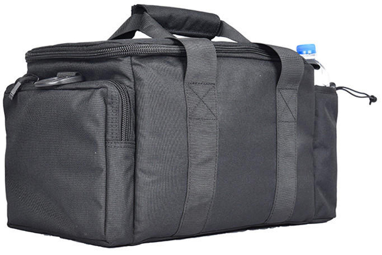 Close-up of the reinforced carry handles and adjustable shoulder strap for comfortable transport of the black Lancer Tactical range bag